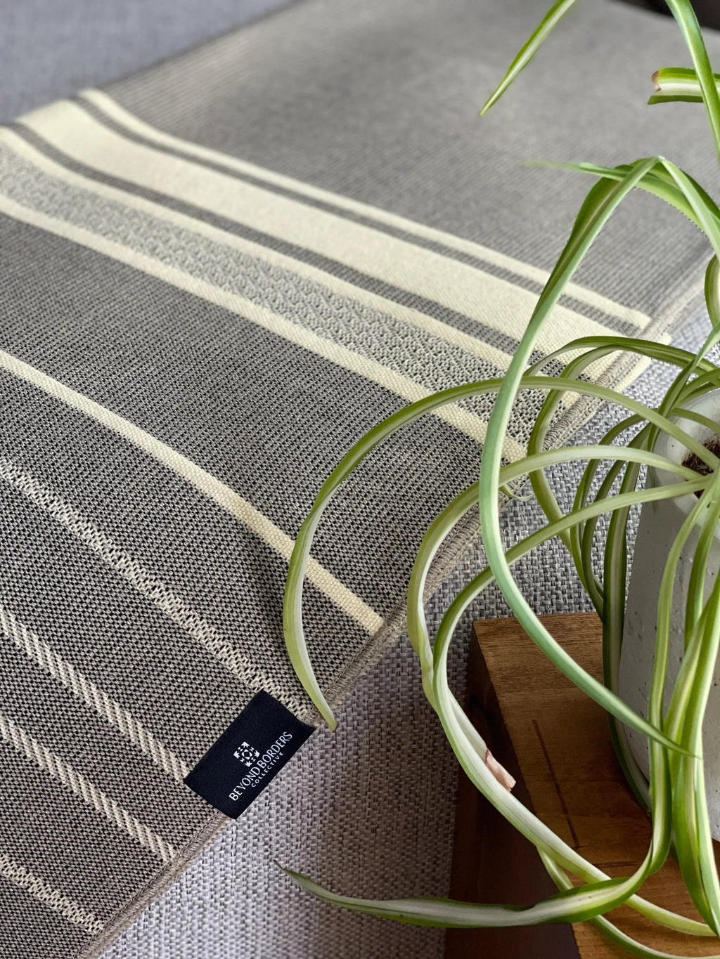 Equinoccio Turkish Throw Blanket – Cedar Brown | Cozy Reading Blanket | Neutral Home Décor